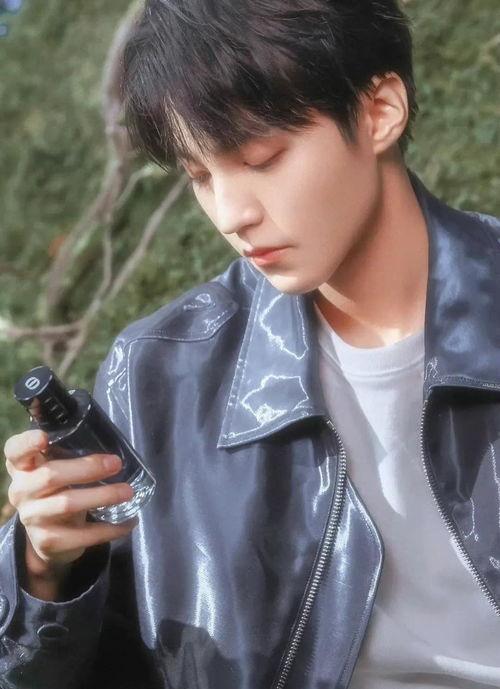 娱乐圈吃瓜王俊凯是谁呀,揭秘王俊凯的瓜田传奇